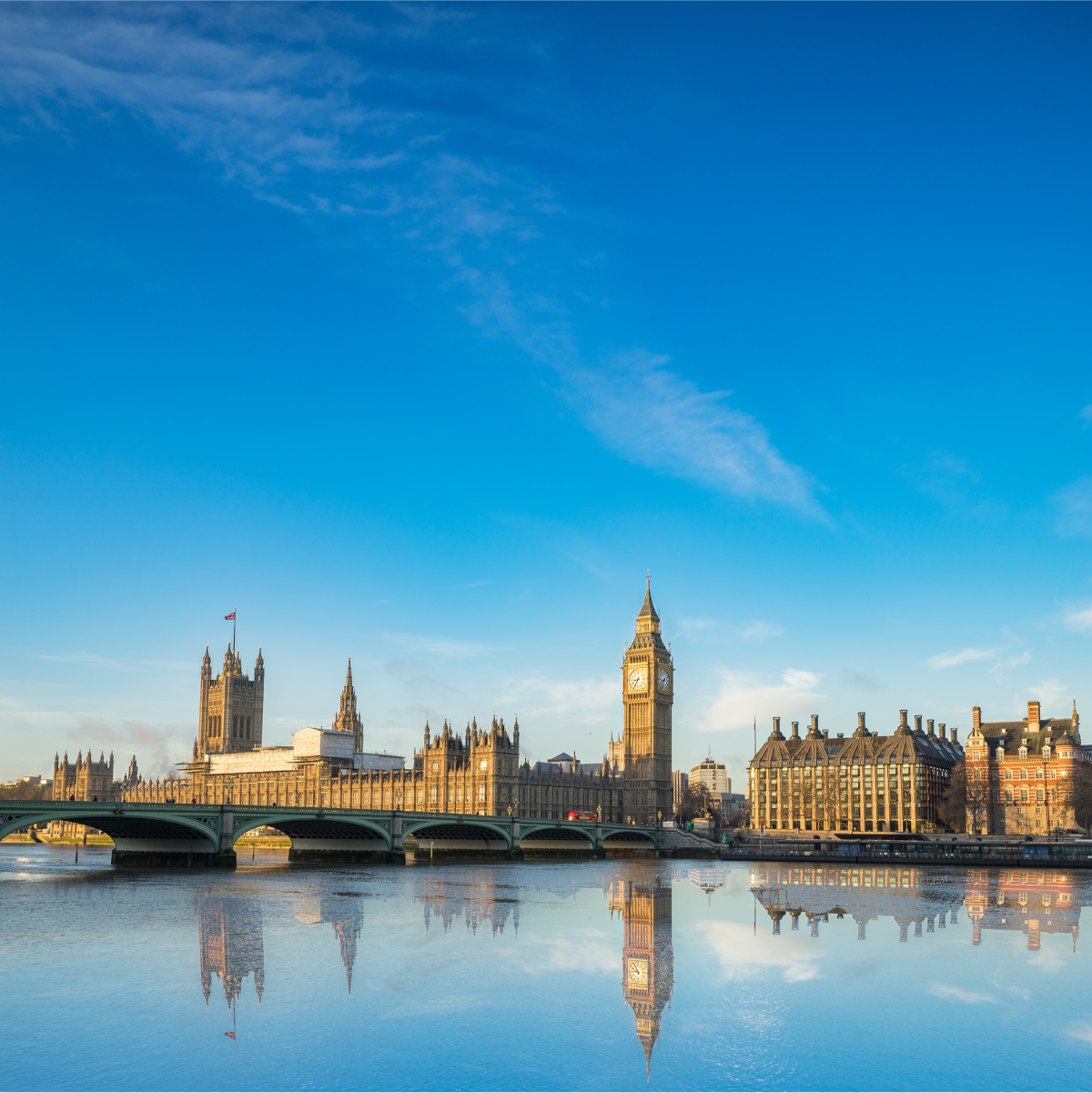 DFX25-London-sitefeature-bg